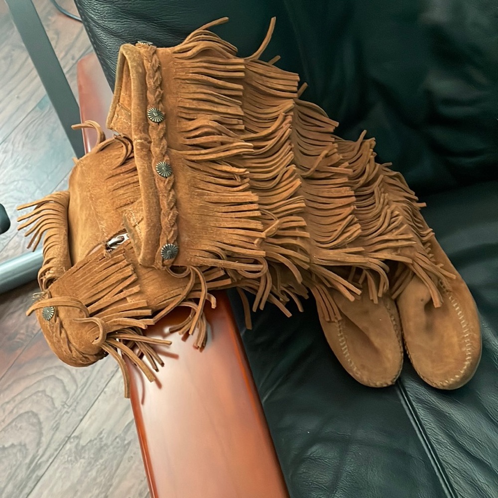 Minnetonka leather boots made in the Dominican Republic: